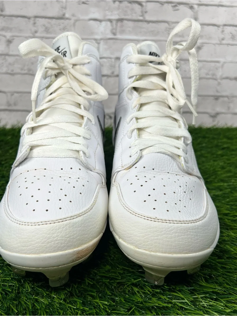 Nike Men's size 9 Jordan 1 Retro Metal High Baseball Cleats